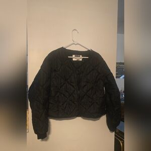 Black Puffer Jacket for Cozy Winter Wear With Removable Collar